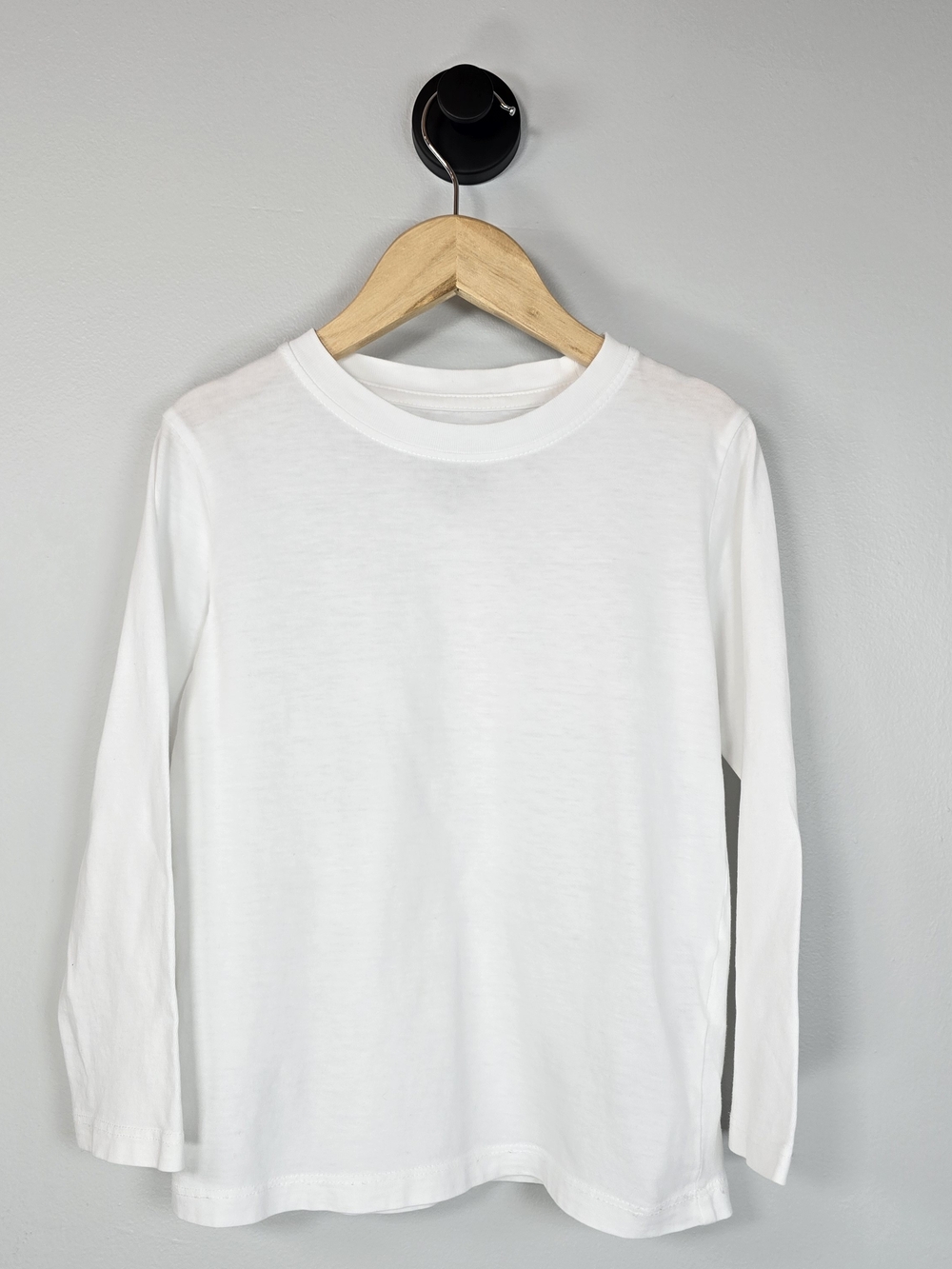 H&M White Long-Sleeve Crewneck Tee